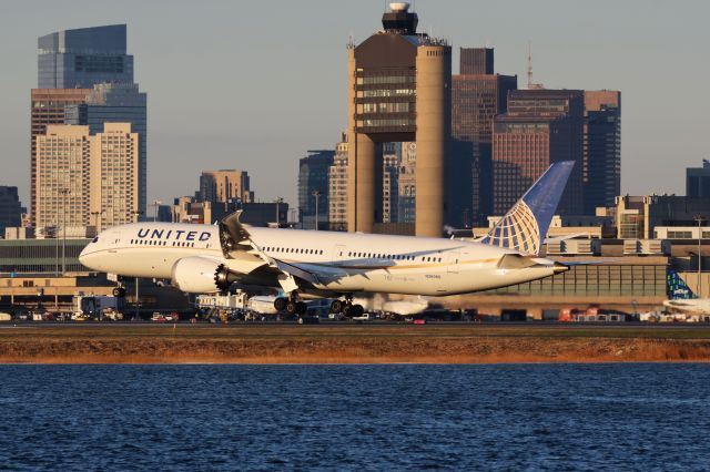 Boeing 787-9 Dreamliner (N26966)