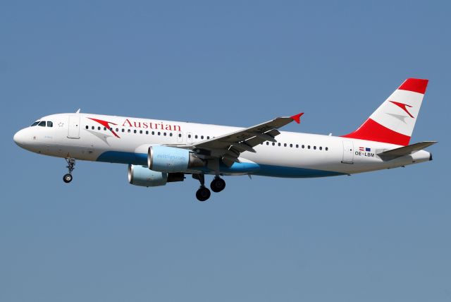 Airbus A320 (OE-LBM)