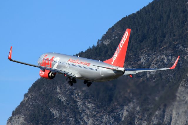 Boeing 737-800 (G-JZHW)