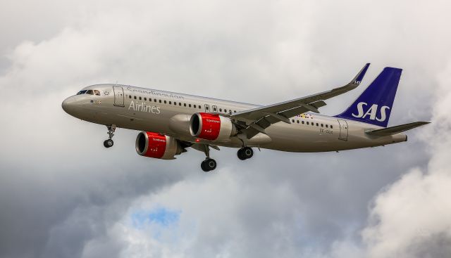 Airbus A320 (SE-DOX)