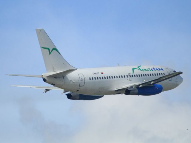 Boeing 737-200 (YV513T)