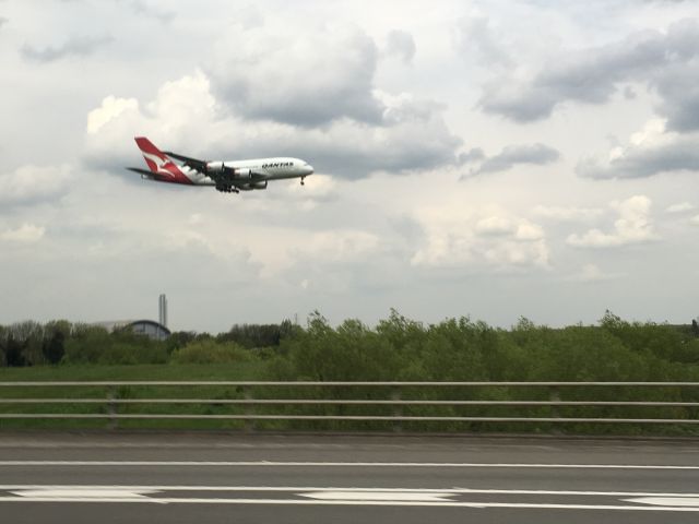 — — - QF A380 coning into land on LHR 09R