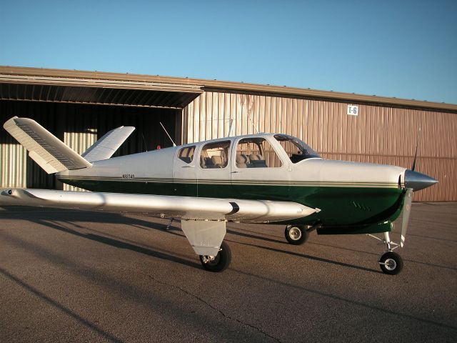 Beechcraft 35 Bonanza (N8274D)