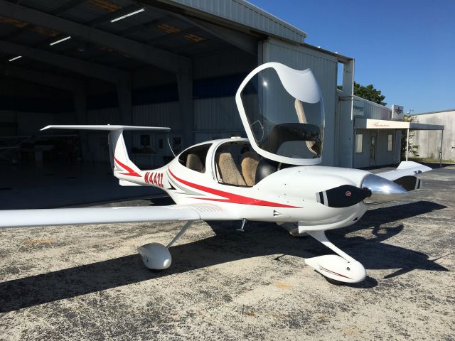 Diamond Star (N442Z)