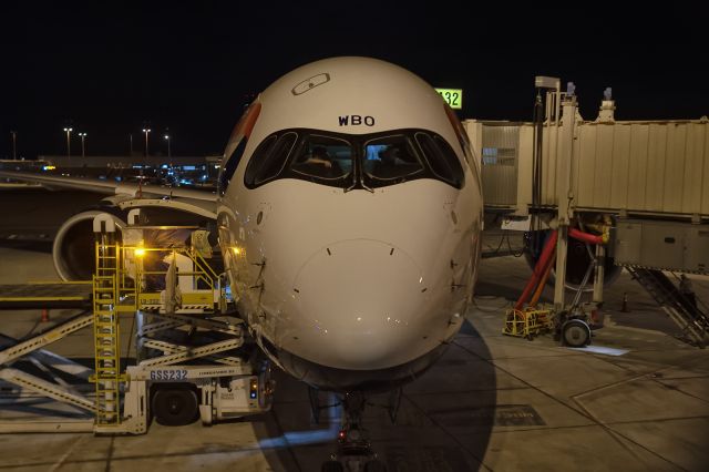 Airbus A350-1000 (G-XWBO) - 7th November, 2024: Parked at Gate A32 at Washington Dulles shortly after operating flight BA 293 from London Heathrow. 