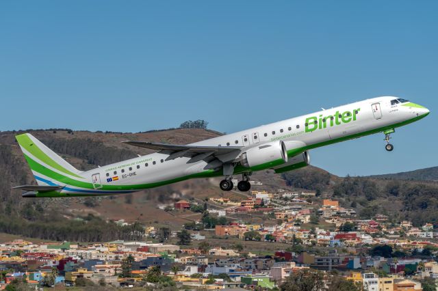 EMBRAER ERJ-190-400 (EC-OHE)