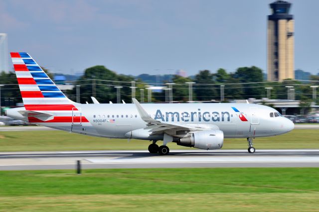 Airbus A319 (N9004F)