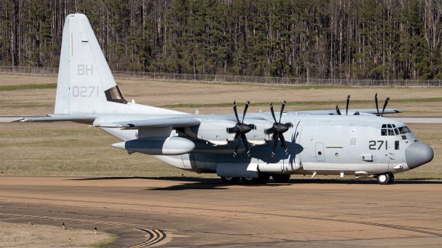 Lockheed EC-130J Hercules (17-0271) - "OTIS 38" is seen here taxiing to 34R after dropping off a load of passengers at the ANG ramp.