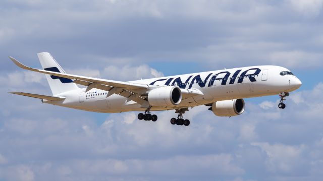 Airbus A350-900 (OH-LWE) - Finnair A350-900 landing at DFW airport on 8/6/2022. Taken with a Canon 850D and Rokinon 135mm f/2 lens.