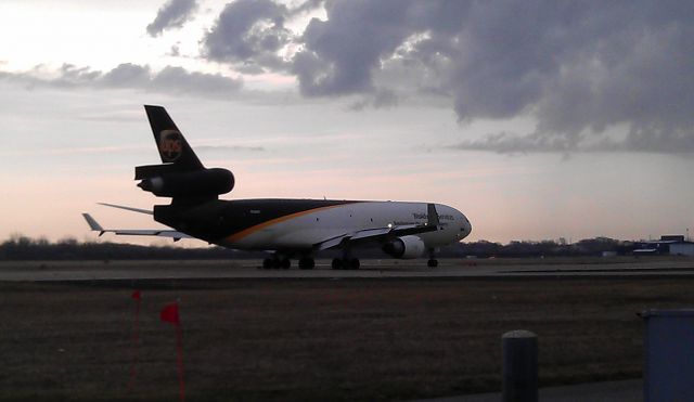 Boeing MD-11 (N260UP) - UPS9603 Rolling rwy 19R departure to KSDF