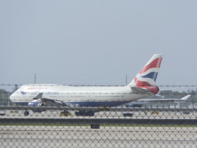 Boeing 747-400 (G-CIVB)