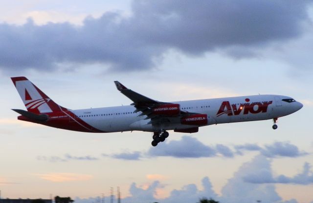 Airbus A340-300 (YV-3292)