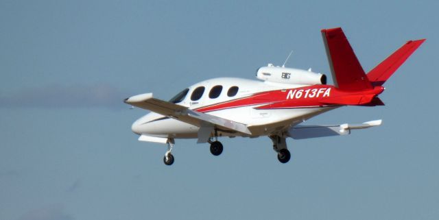 Cirrus Vision SF50 (N613FA) - On short final is this 2018 Cirrus Vision SF50 in the Winter of 2022.