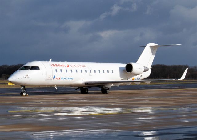 Canadair Regional Jet CRJ-200 (EC-HEK)