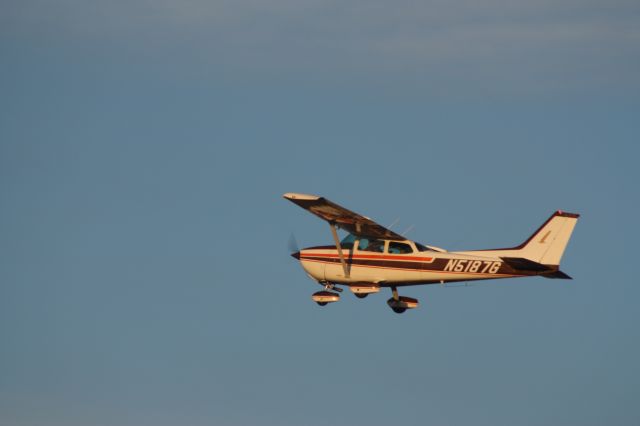 Cessna Skyhawk (N5187G)