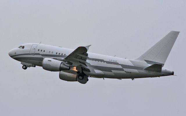 Airbus A318 (LX-GJC) - a318 lx-gjc dep shannon 6/12/15.