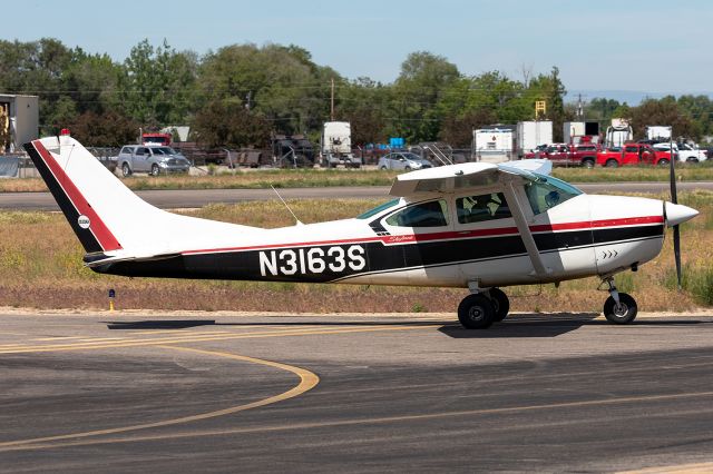 Cessna Skylane (N3163S)