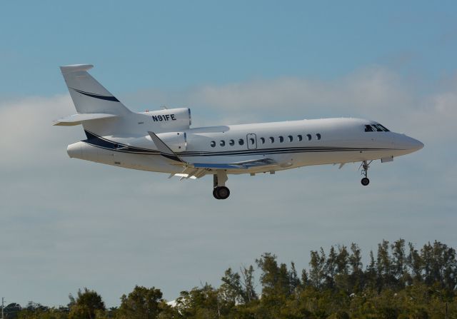 Dassault Falcon 900 (N91FE)