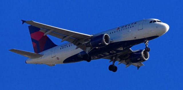 Airbus A320 (N368NB) - phoenix sky harbor international airport DAL1469 19FEB20