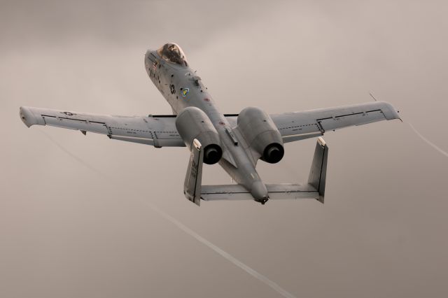 — — - A-10 WARTHOG CLIMBING OUT