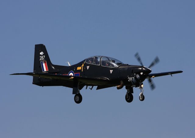 Embraer A-27 Tucano —