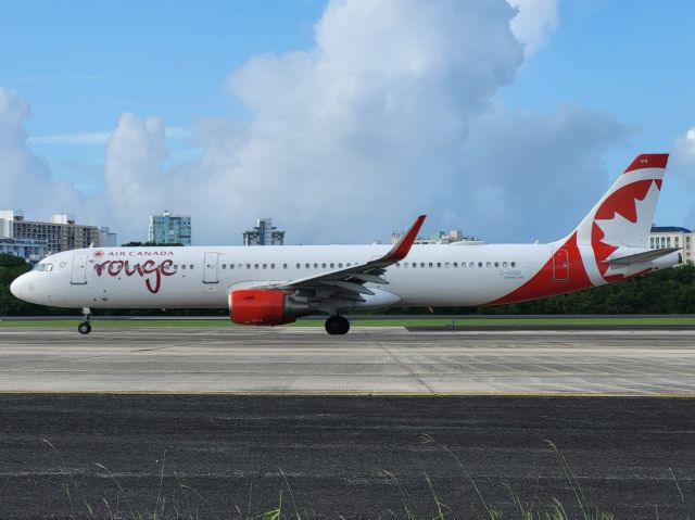 Airbus A321 (C-GHQI)