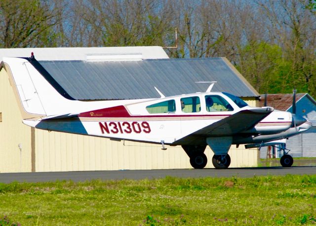 Beechcraft 55 Baron (N31309) - At Downtown Shreveport. 