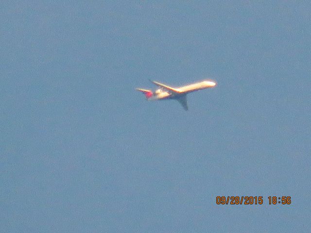 Canadair Regional Jet CRJ-700 (N717EV)