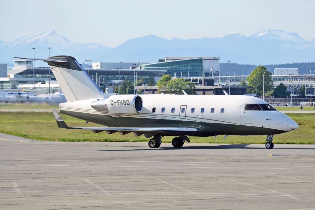 Canadair Challenger (C-FASD)
