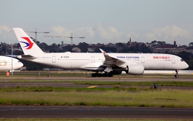 Airbus A350-900 (B-305X) - Arriving from Rwy 16R
