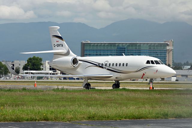 Dassault Falcon 2000 (C-GRTA)