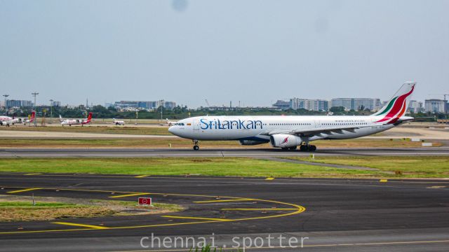 Airbus A330-300 (4R-ALL)