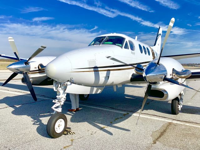 Beechcraft King Air 90 (N5115H)