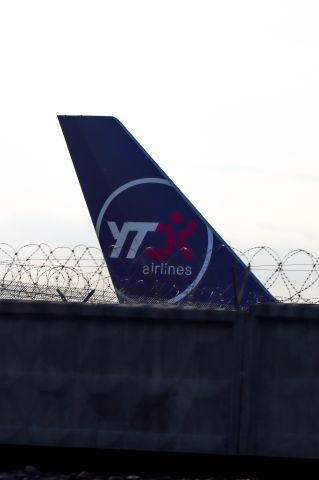 Boeing 757-200 (B-221T)