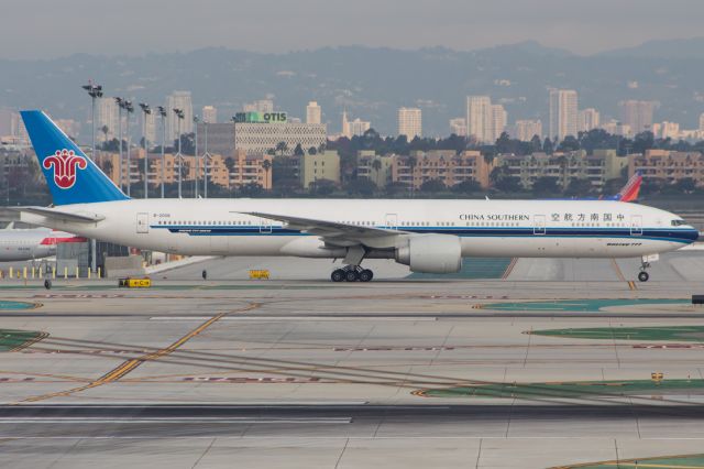 BOEING 777-300ER (B-2008)