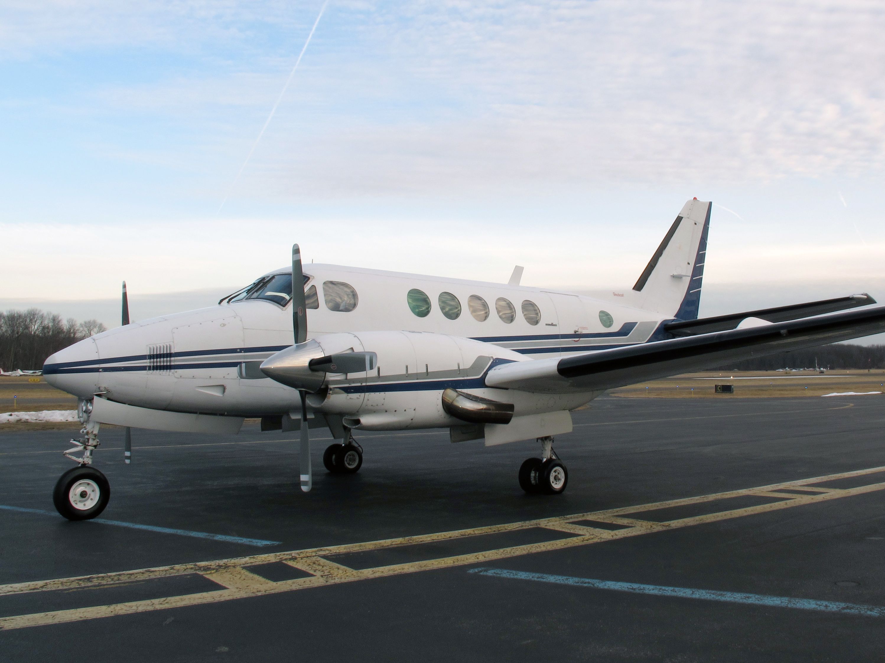 Beechcraft King Air 100 (N6045S)