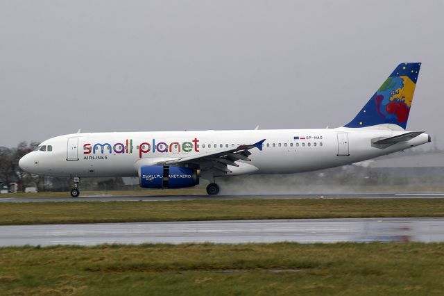 Airbus A320 (SP-HAG)