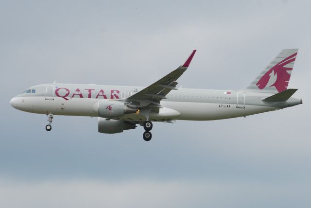 Airbus A320 (A7-LAA)