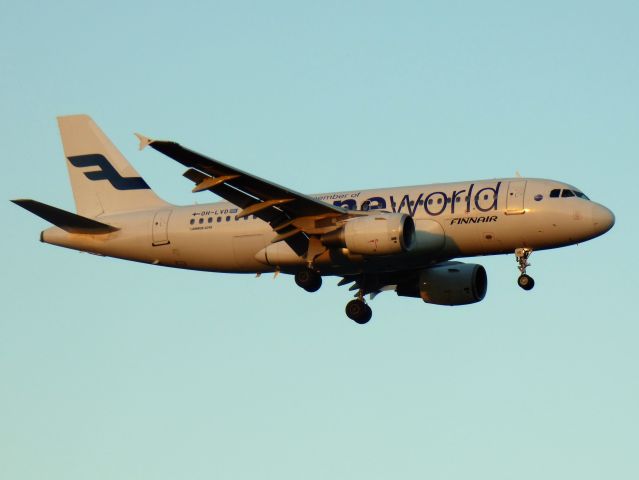 Airbus A319 (OH-LVD)