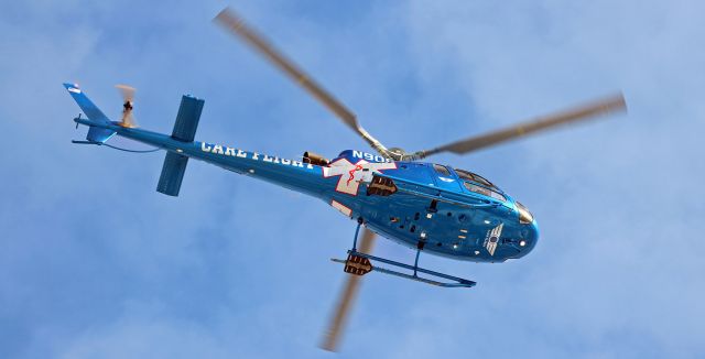 Eurocopter AS-350 AStar (N905CF) - After dropping me off, the pilot of N905CF briefly hovers directly over my head so I can get this shot before continuing to climb and depart. 