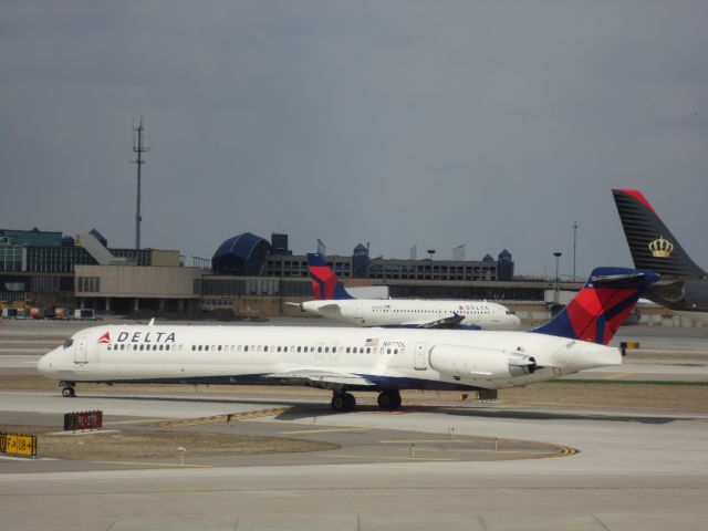 McDonnell Douglas MD-88 (N977DL)