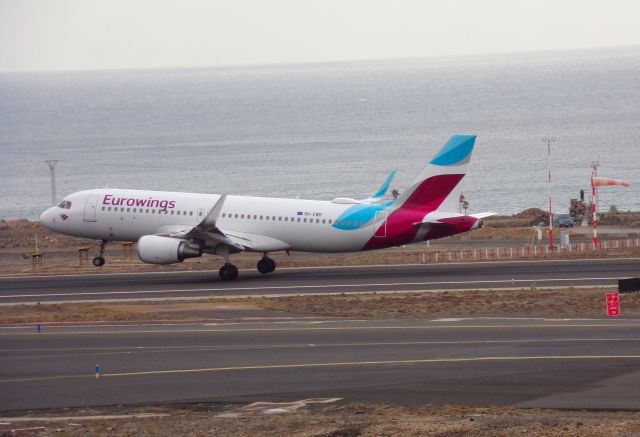 Airbus A320 (9H-EWB)