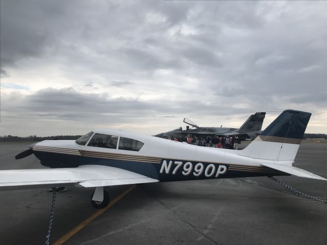 Piper PA-24 Comanche (N7990P)