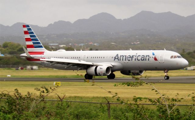 Airbus A321 (N987AM)