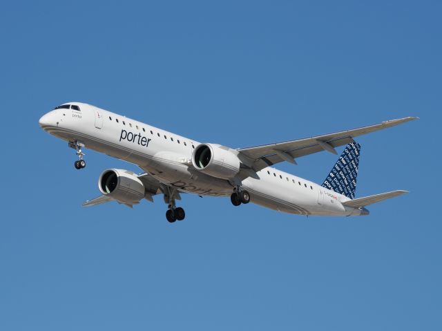 EMBRAER ERJ-190-400 (C-GKQK) - Out for a quick spot to catch this aircraft.