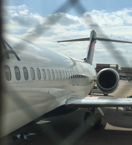 Boeing 717-200 (N958AT) - Photo of 717 from jetway.