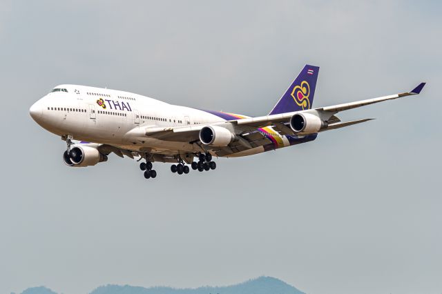 Boeing 747-400 (HS-TGF)