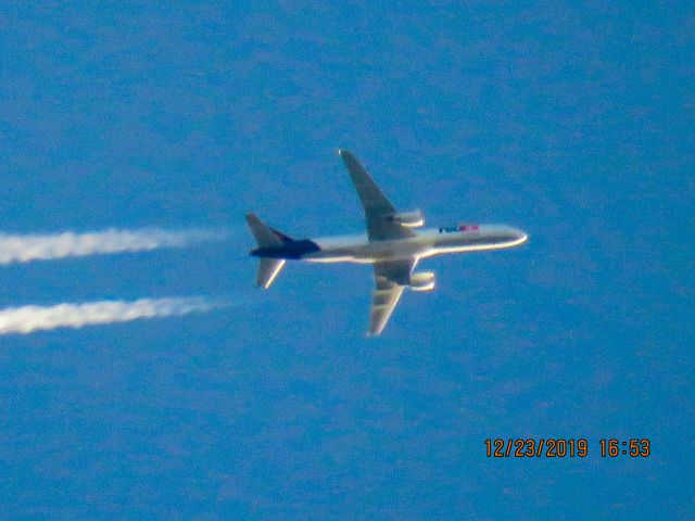 Boeing 757-200 (N986FD)