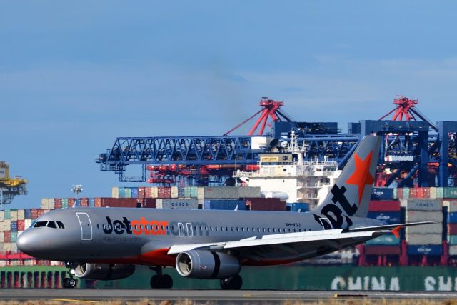 Airbus A320 (VH-VGJ) - VH-VGJ Jetstar Airways Airbus A320-232  15 / 07 / 2017