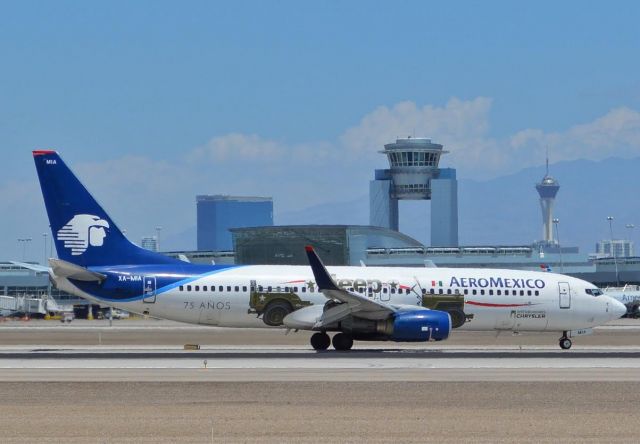 Boeing 737-800 (XA-MIA)
